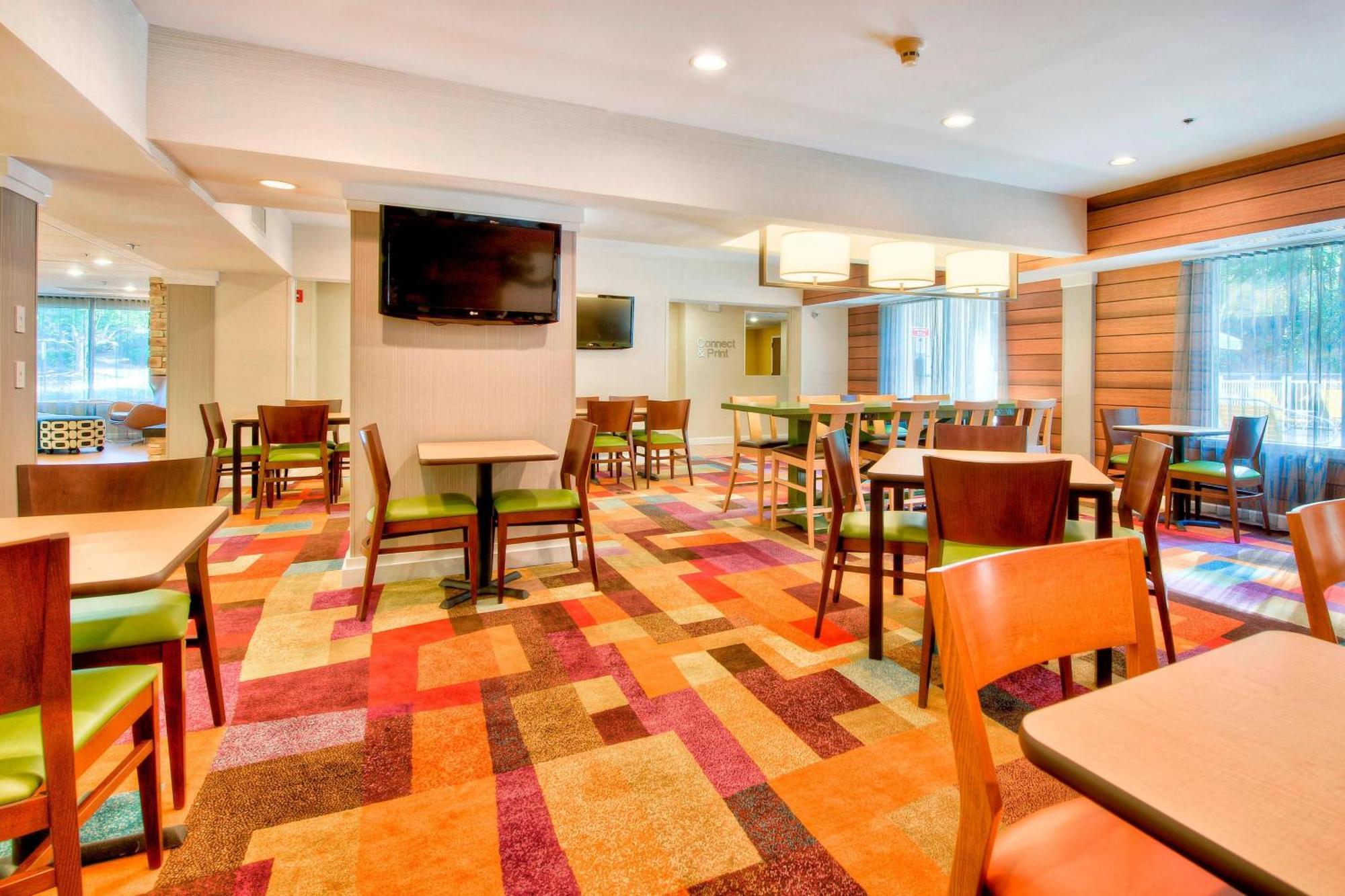 Fairfield Inn & Suites Raleigh Crabtree Valley Exterior foto